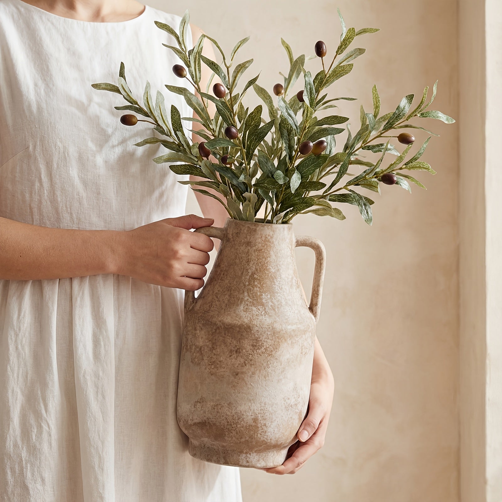 TOMNK Large Rustic Farmhouse Ceramic Vase - Vintage Base Table Vase Suitable for Living Room, Kitchen,, 11\