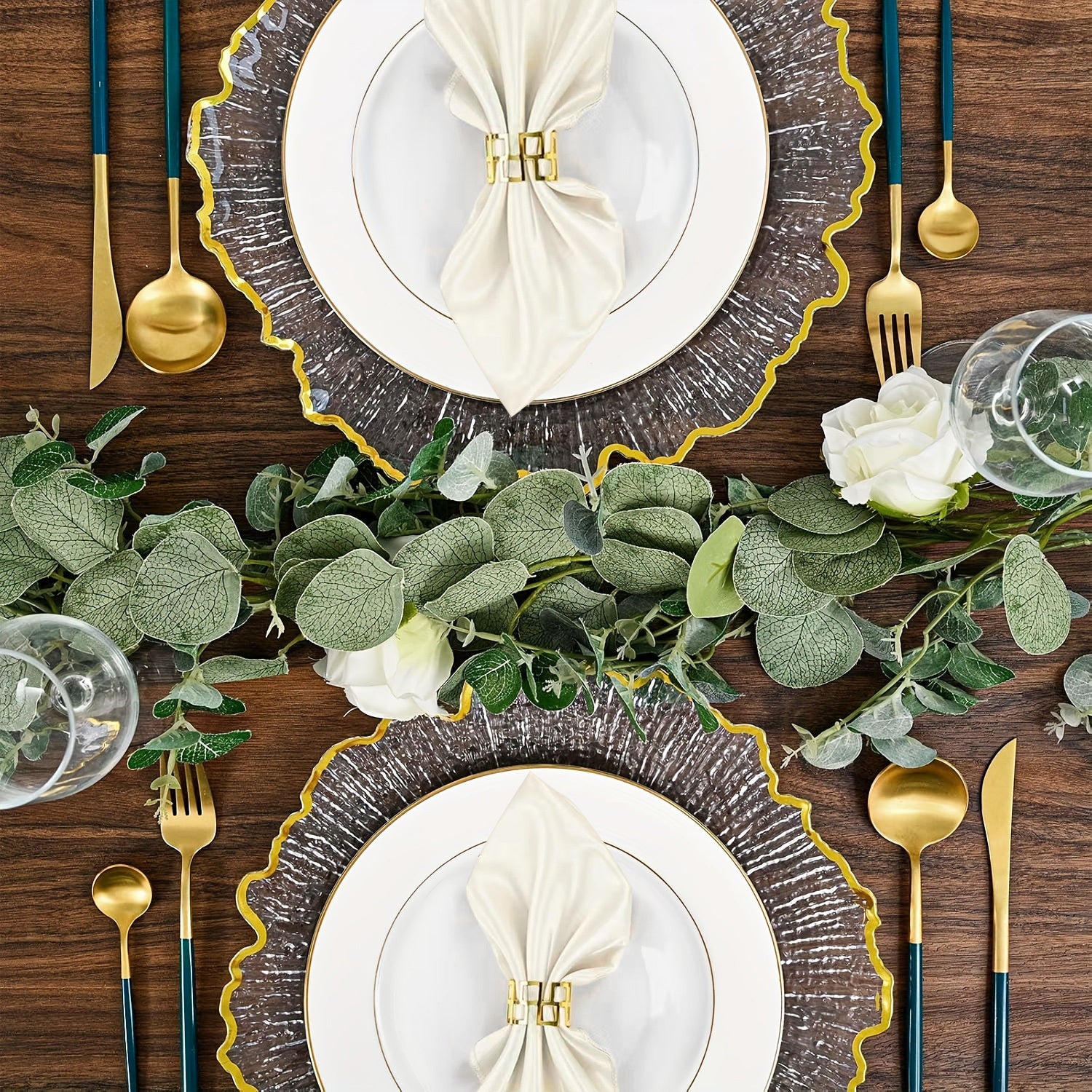 24\u002F12pcs Clear Reef Charger Plates Set Bulk 12 Golden Rim Clear Charger Plates 13 Inch And 12 Satin Cloth Napkins 17 Inch, Sturdy And Durable, Reef Charger Plate With Golden Rim Floral Reef Design For Dinner Wedding Party Easter Table Setting Decora